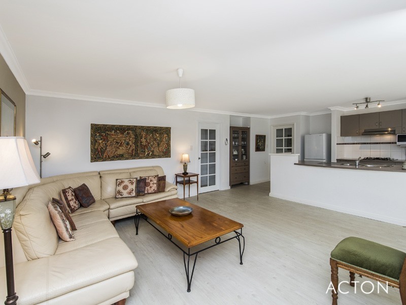74 Seascapes Boulevard, Halls Head WA 6210