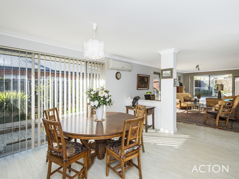 74 Seascapes Boulevard, Halls Head WA 6210