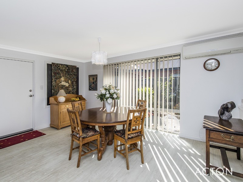 74 Seascapes Boulevard, Halls Head WA 6210