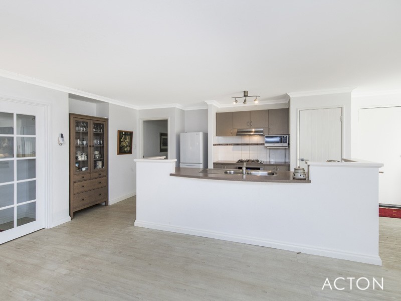 74 Seascapes Boulevard, Halls Head WA 6210