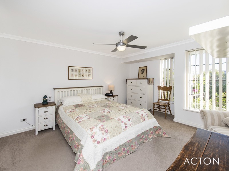 74 Seascapes Boulevard, Halls Head WA 6210