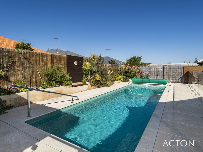 74 Seascapes Boulevard, Halls Head WA 6210