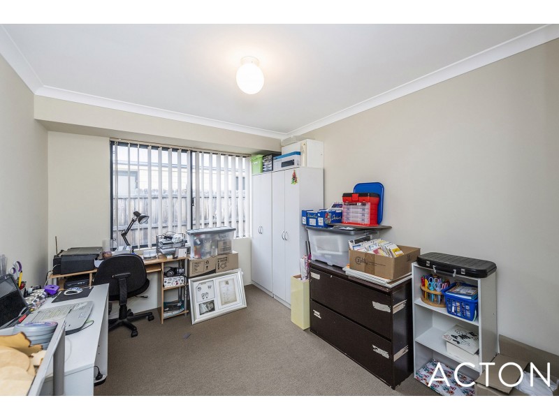 22 Anhinga Trail, Dudley Park WA 6210