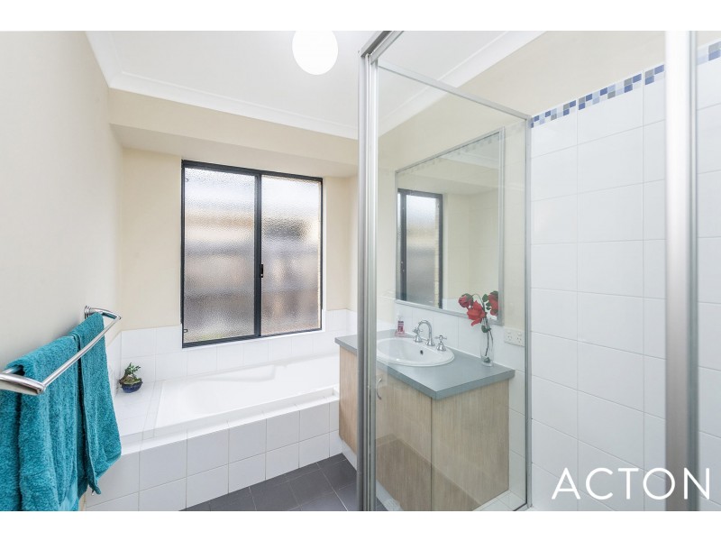 22 Anhinga Trail, Dudley Park WA 6210