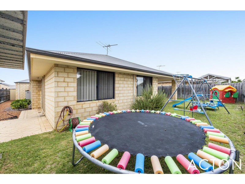 22 Anhinga Trail, Dudley Park WA 6210