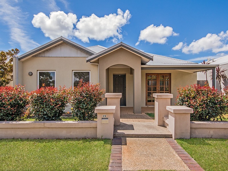 29 Pacifica Way, Dudley Park WA 6210
