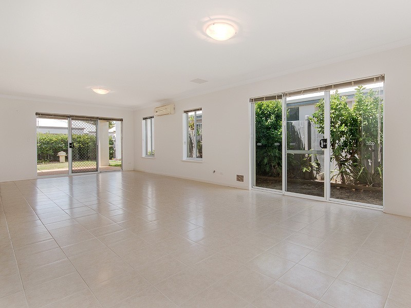 29 Pacifica Way, Dudley Park WA 6210