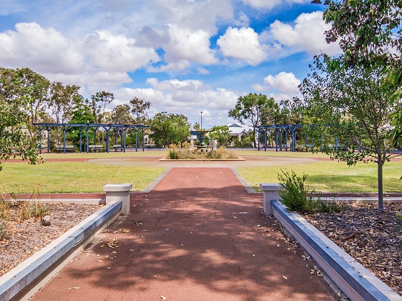 29 Pacifica Way, Dudley Park WA 6210