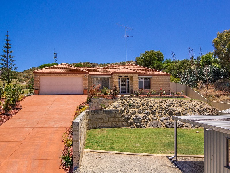 173 Crystaluna Drive, Golden Bay WA 6174