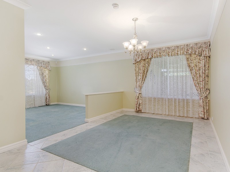 173 Crystaluna Drive, Golden Bay WA 6174