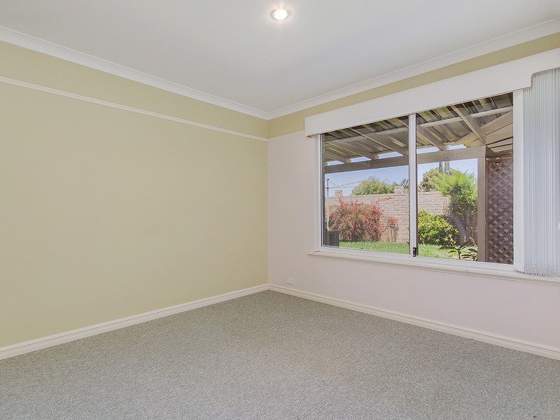 173 Crystaluna Drive, Golden Bay WA 6174