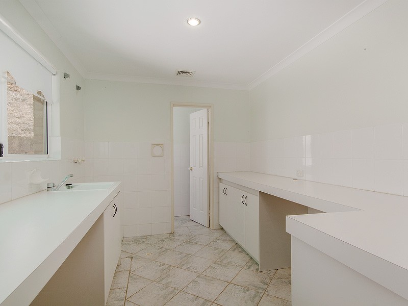 173 Crystaluna Drive, Golden Bay WA 6174