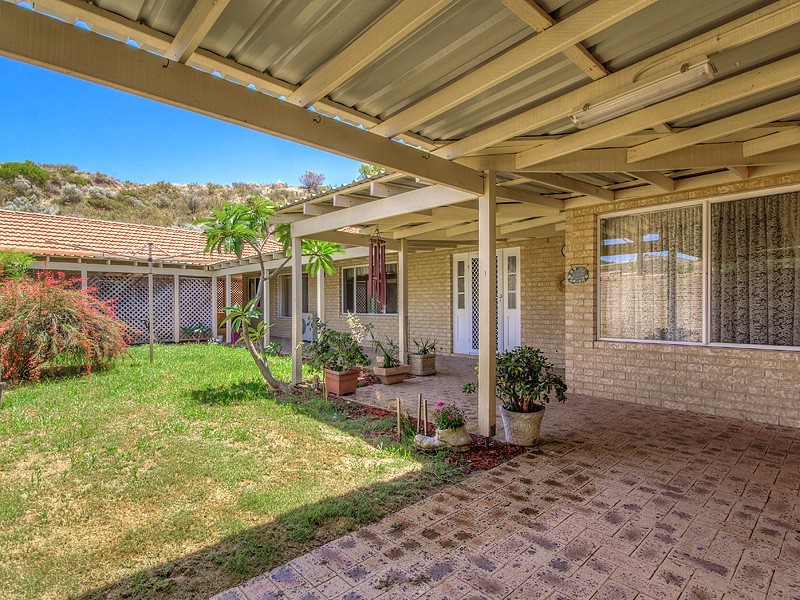 173 Crystaluna Drive, Golden Bay WA 6174
