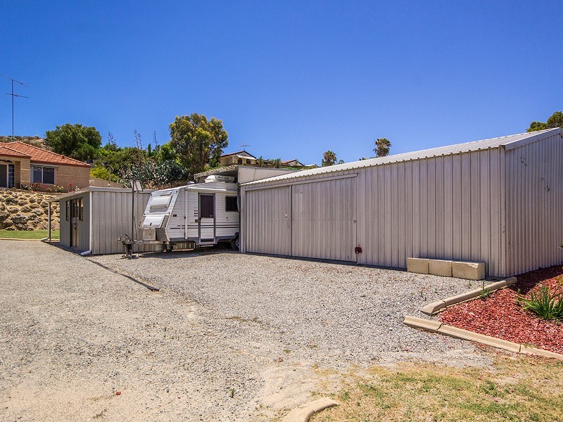 173 Crystaluna Drive, Golden Bay WA 6174