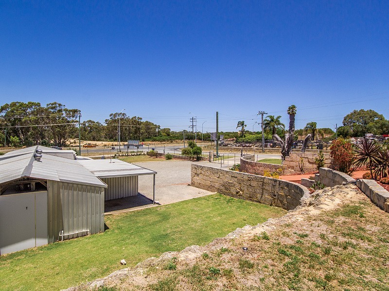 173 Crystaluna Drive, Golden Bay WA 6174