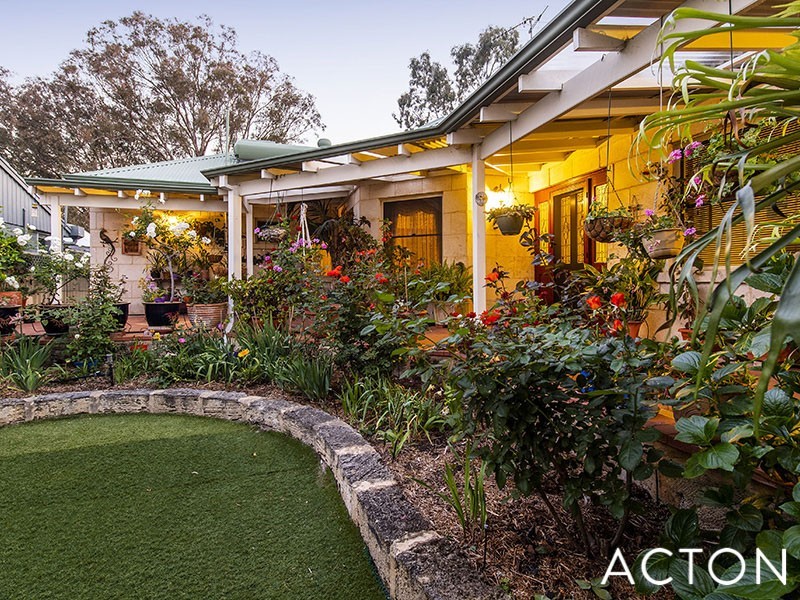 21 Rodoreda Crescent, Ravenswood WA 6208