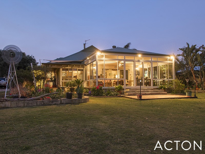 21 Rodoreda Crescent, Ravenswood WA 6208