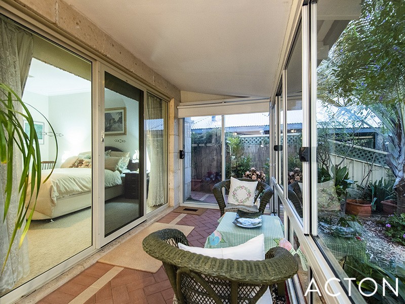 21 Rodoreda Crescent, Ravenswood WA 6208