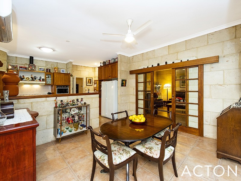 21 Rodoreda Crescent, Ravenswood WA 6208