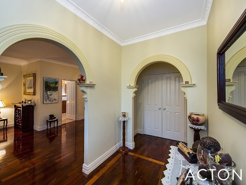 21 Rodoreda Crescent, Ravenswood WA 6208