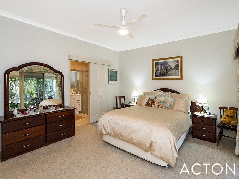 21 Rodoreda Crescent, Ravenswood WA 6208