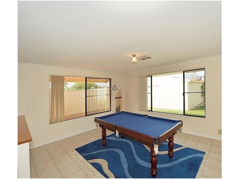 44 Paradise Circuit, Halls Head WA 6210