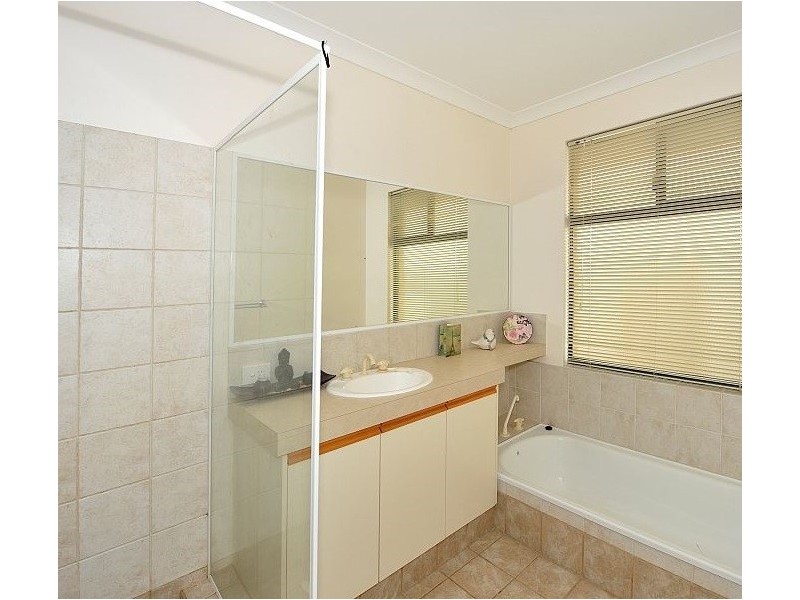 44 Paradise Circuit, Halls Head WA 6210