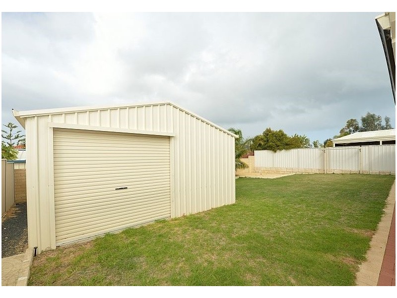 44 Paradise Circuit, Halls Head WA 6210
