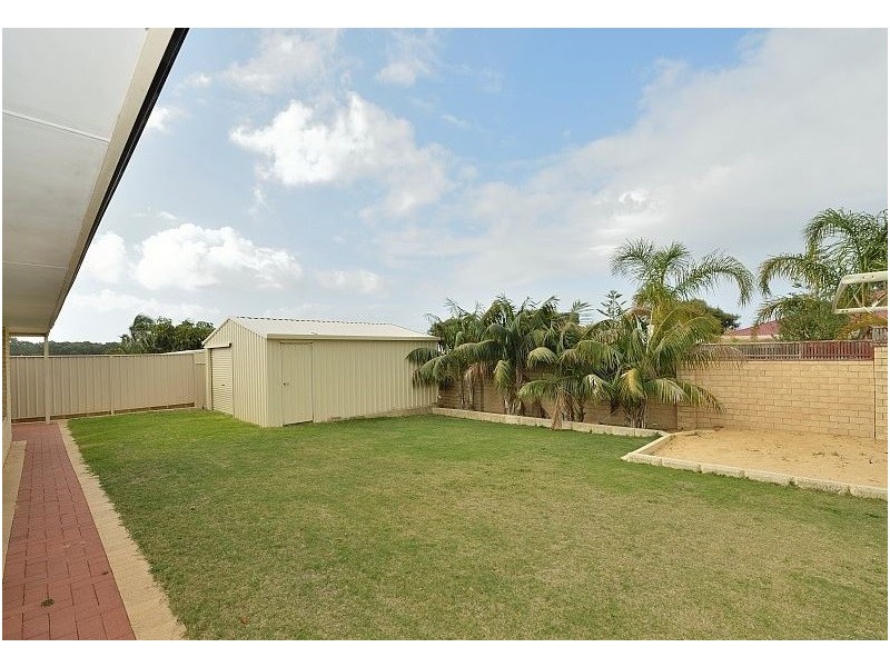 44 Paradise Circuit, Halls Head WA 6210