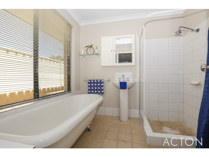 11 Piombino View, Secret Harbour WA 6173