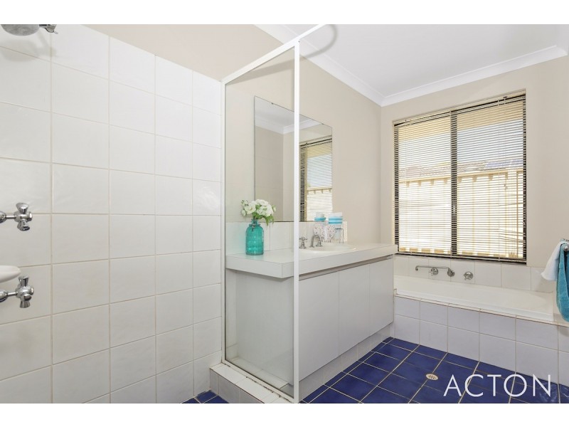 11 Piombino View, Secret Harbour WA 6173