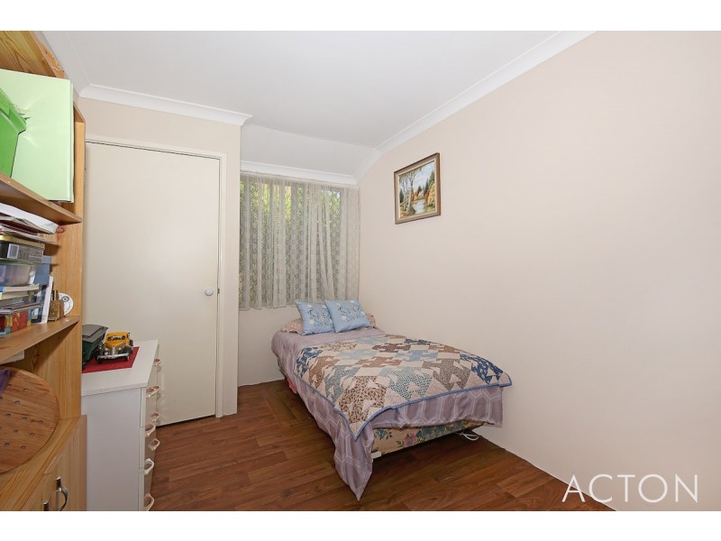 36 Casuarina Drive, Halls Head WA 6210