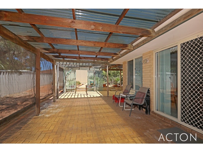 36 Casuarina Drive, Halls Head WA 6210