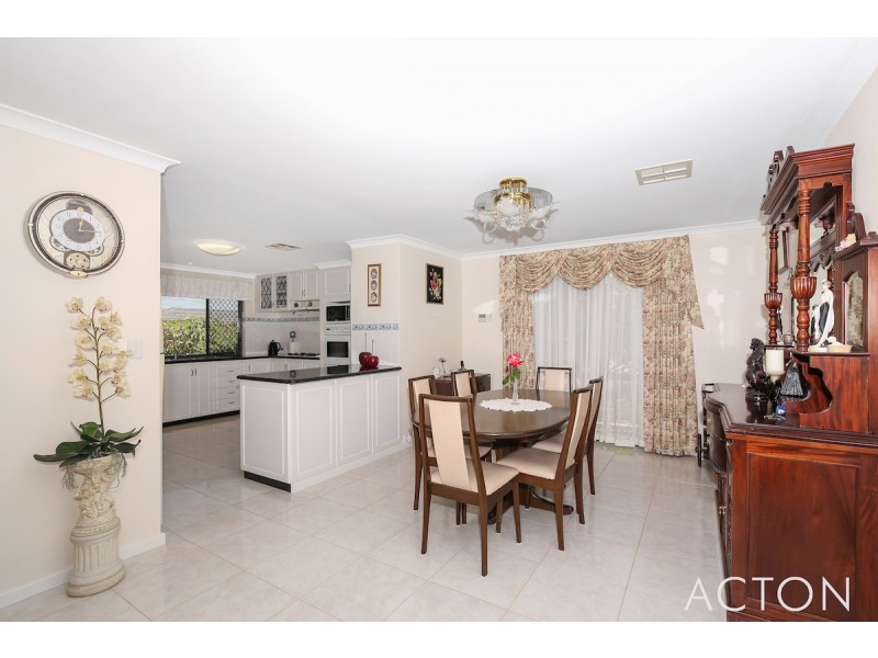 2 Yarri Way, Wannanup WA 6210