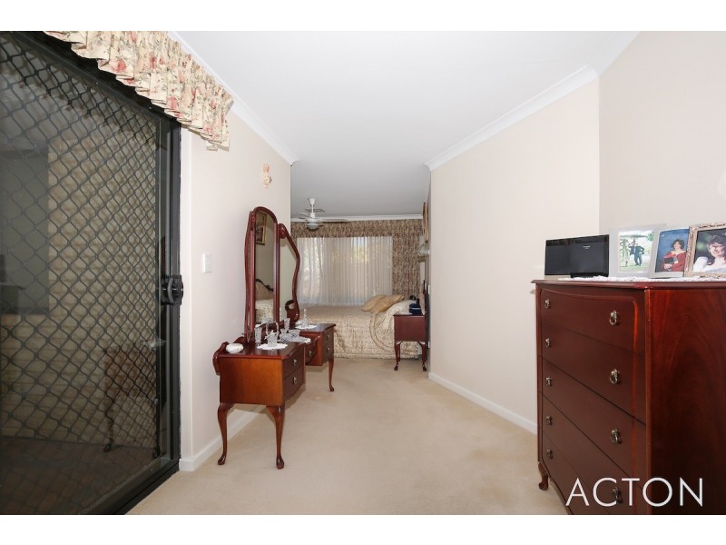 2 Yarri Way, Wannanup WA 6210