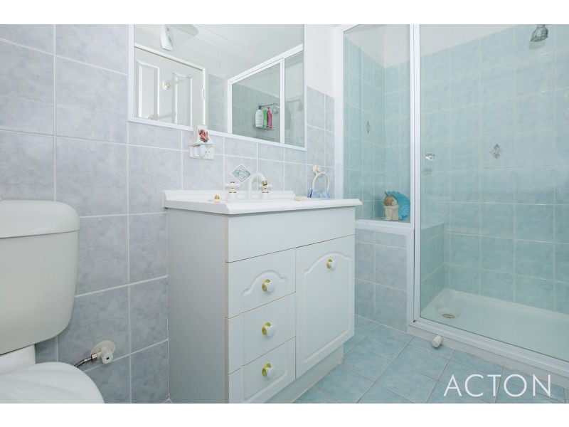 2 Yarri Way, Wannanup WA 6210