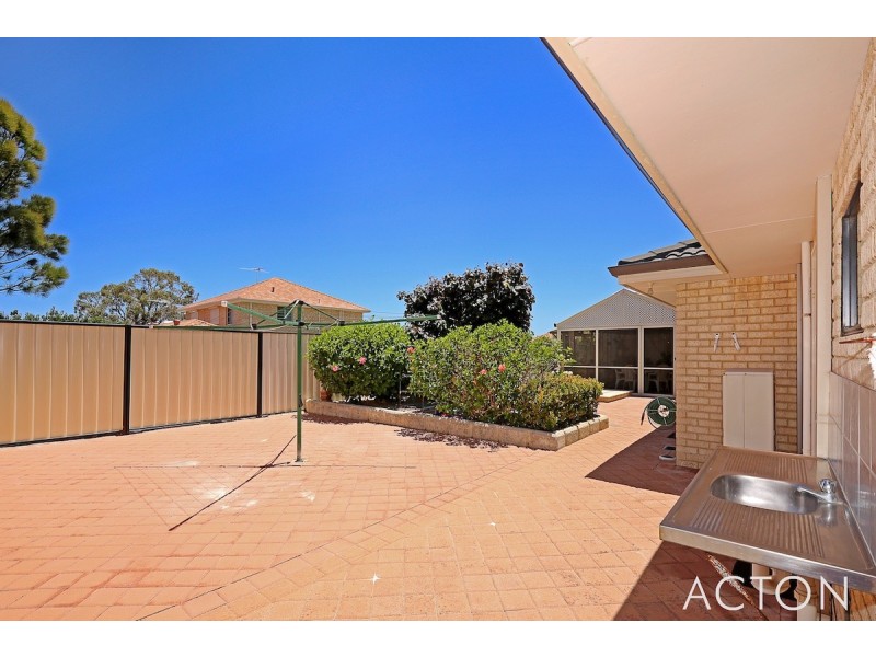 2 Yarri Way, Wannanup WA 6210