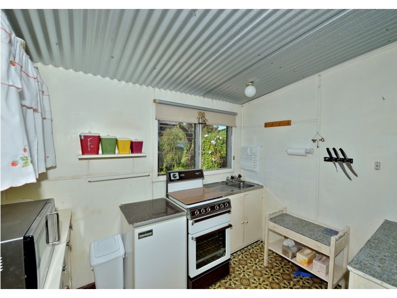 4 Kybra Street, Falcon WA 6210