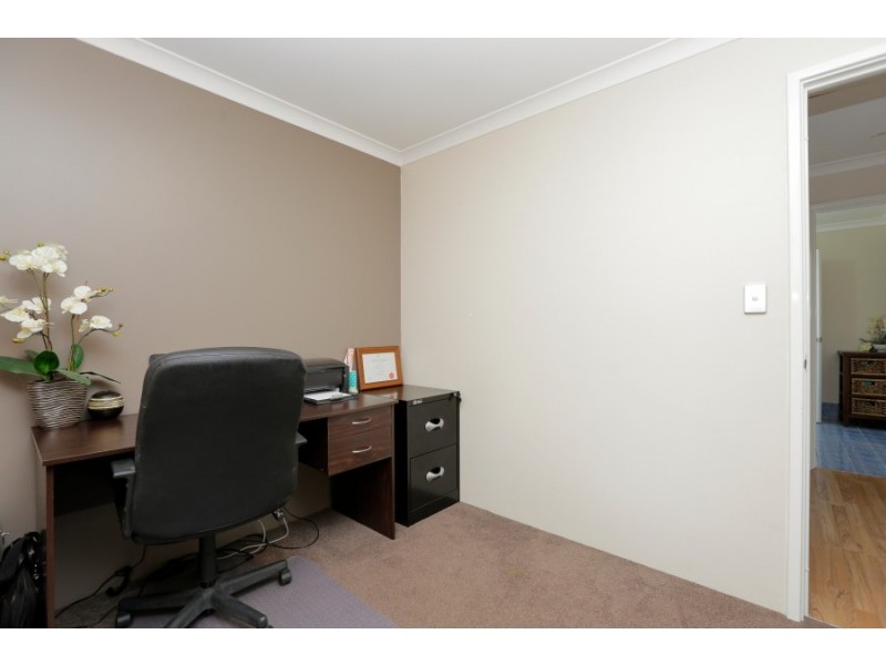 16 Bancroft Close, Greenfields WA 6210