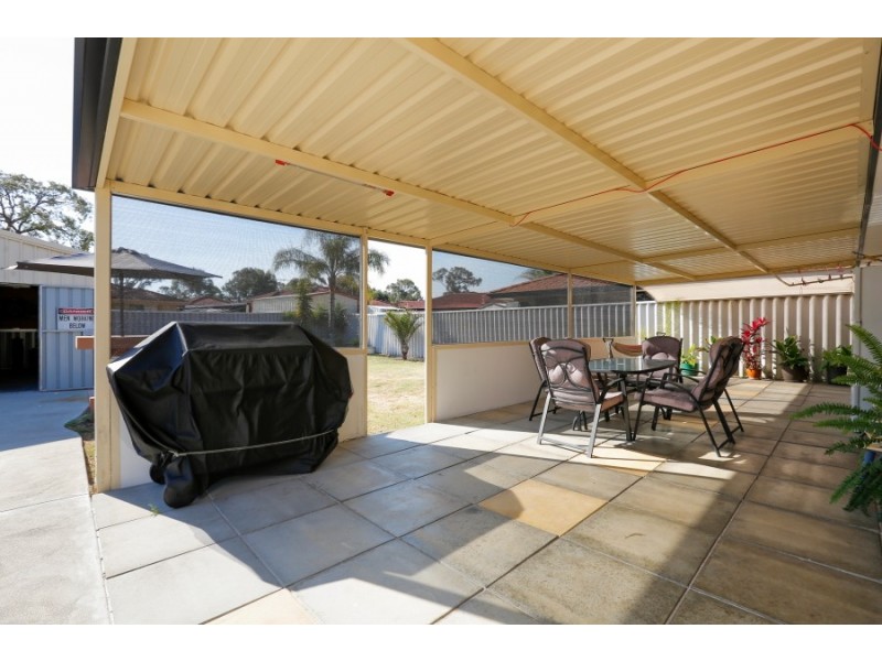 16 Bancroft Close, Greenfields WA 6210