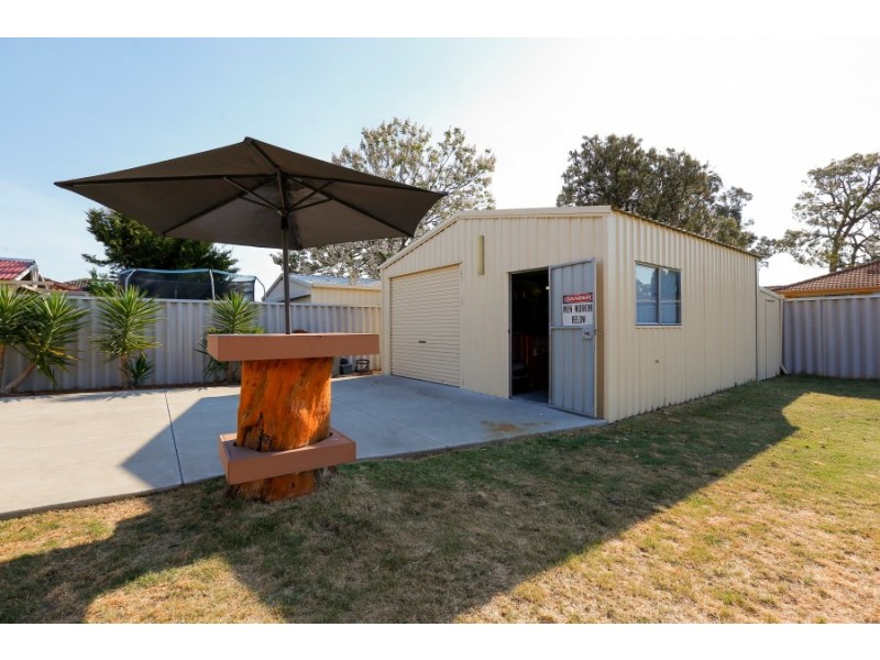 16 Bancroft Close, Greenfields WA 6210