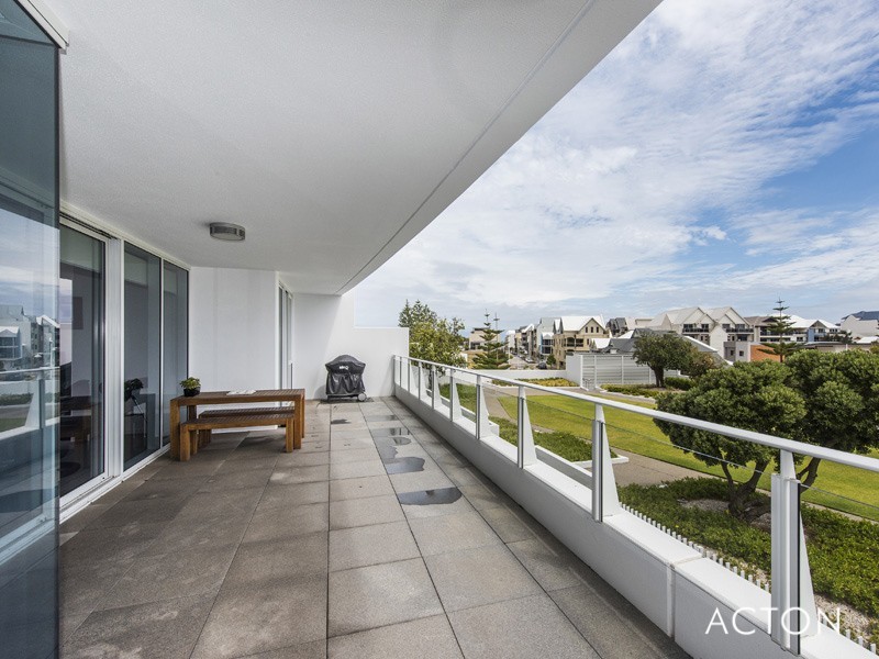 305/5 Marco Polo Drive, Mandurah WA 6210