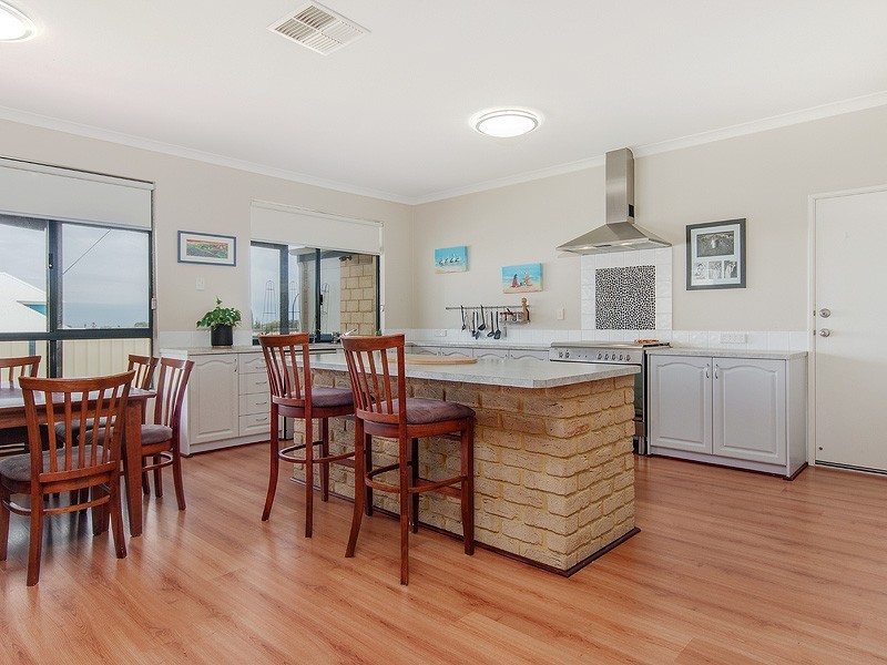 76 Albany Drive, Dawesville WA 6211