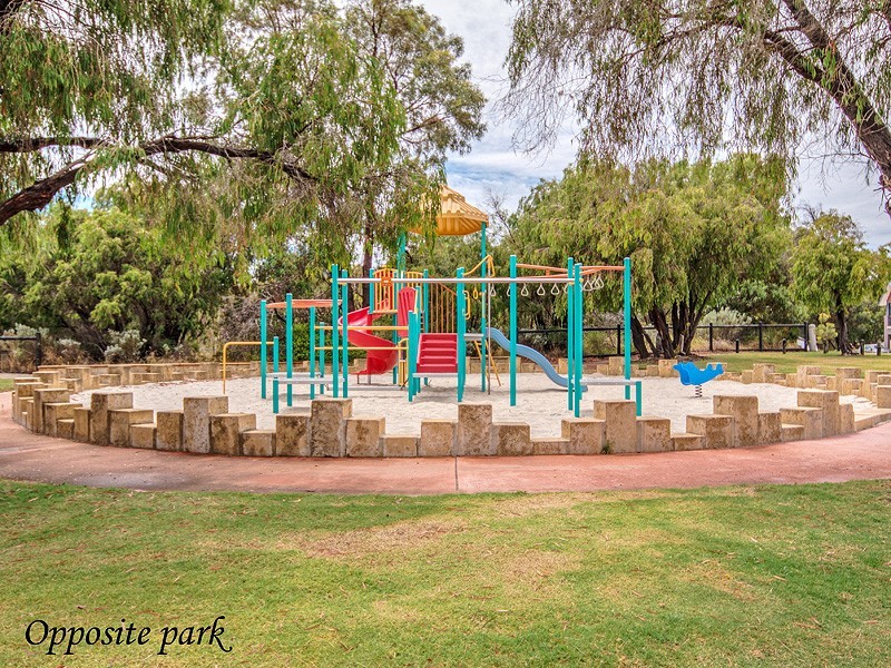 76 Albany Drive, Dawesville WA 6211