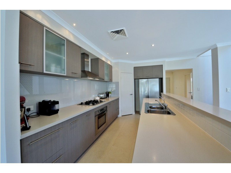 6 Nannup Close, Dawesville WA 6211