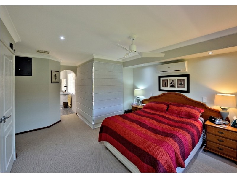 23 Silvertop Avenue, Halls Head WA 6210