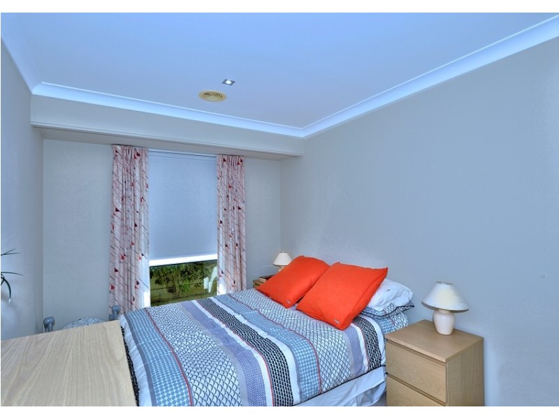 23 Silvertop Avenue, Halls Head WA 6210