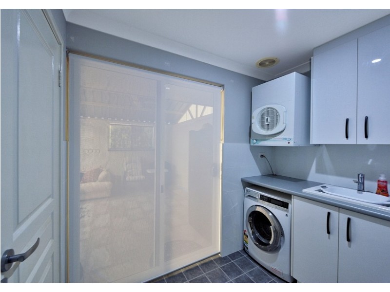 23 Silvertop Avenue, Halls Head WA 6210