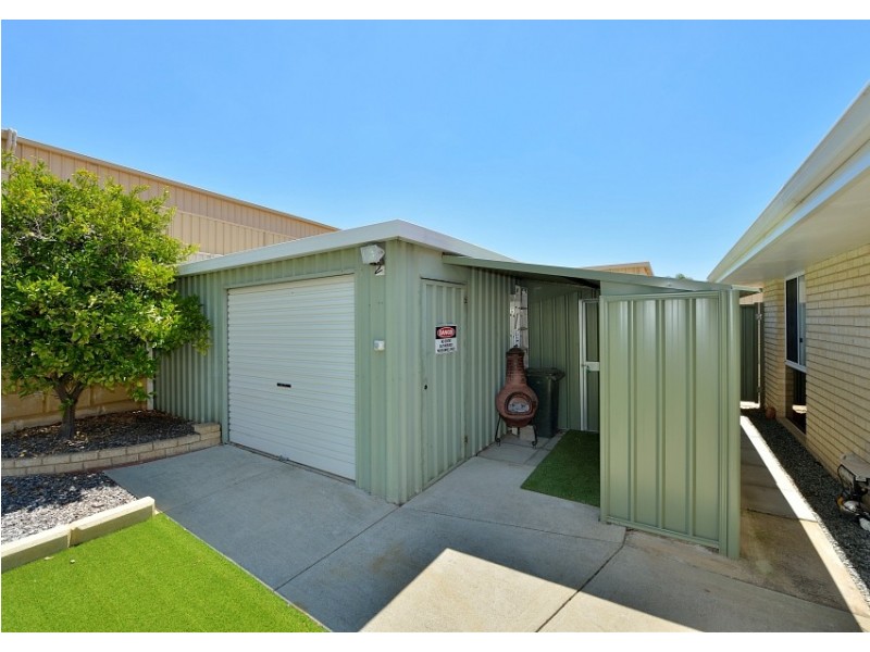 23 Silvertop Avenue, Halls Head WA 6210