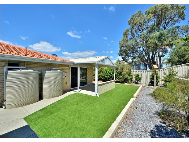 23 Silvertop Avenue, Halls Head WA 6210